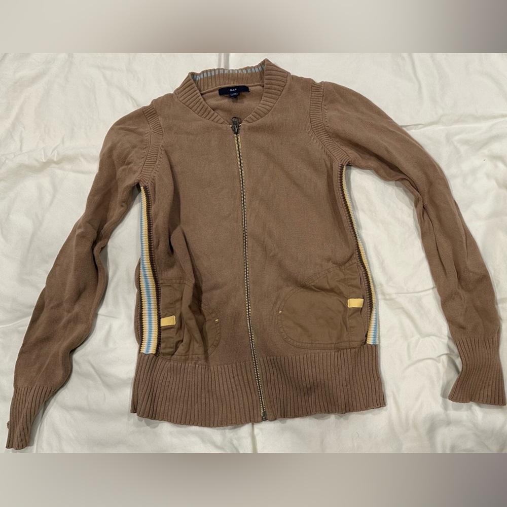 Gap women’s sweater jacket khaki with side details